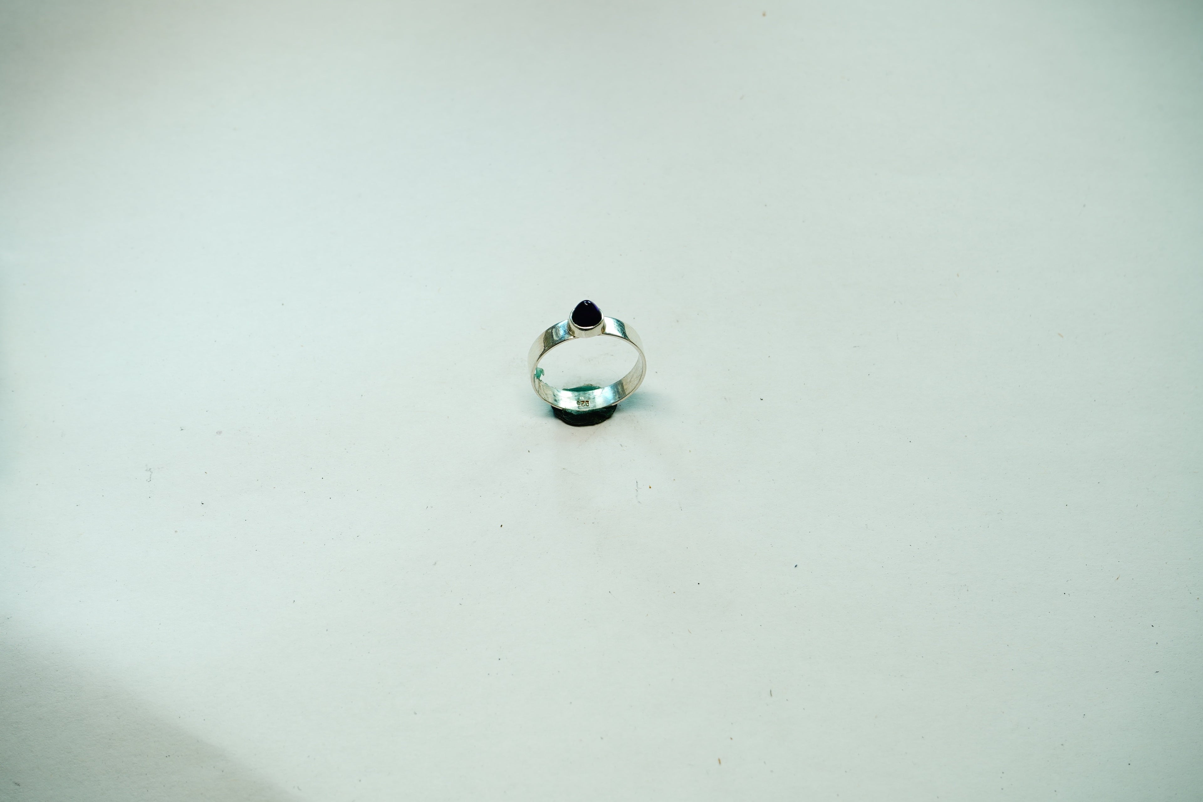 Bullet Cut Amethsyt Silver ring