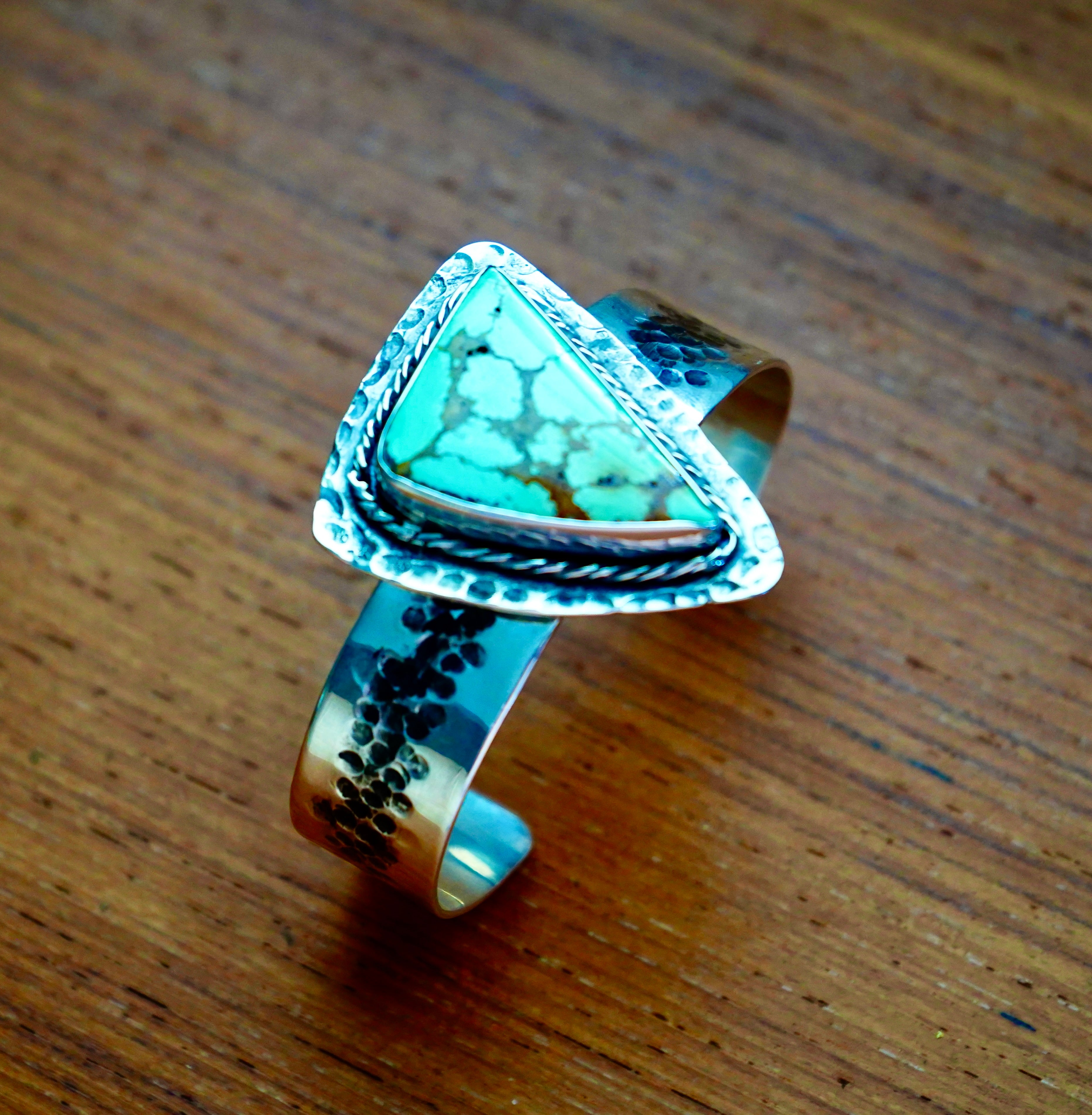 Southwest style Silver cuff bracelet with large Tourqoise